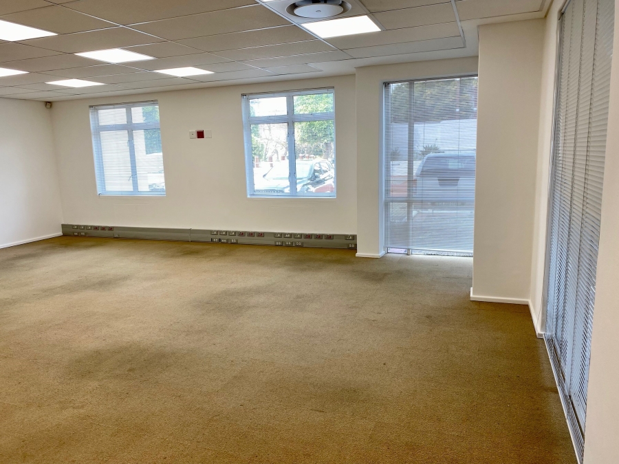To Let Commercial Property for Rent in Mouille Point Western Cape